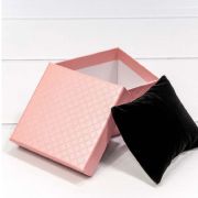 Коробка Квадратная 9*9*5,5 под часы «Ромбики» Розовый 1/12 1/240